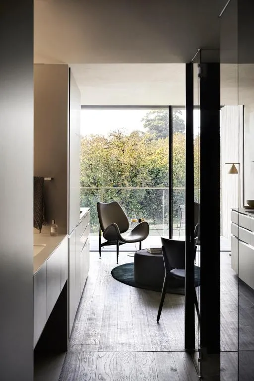 Gallery 18