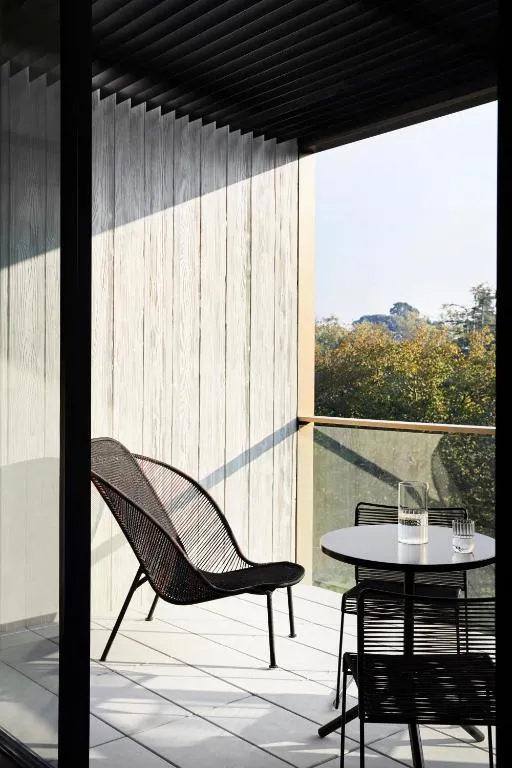 Gallery 19
