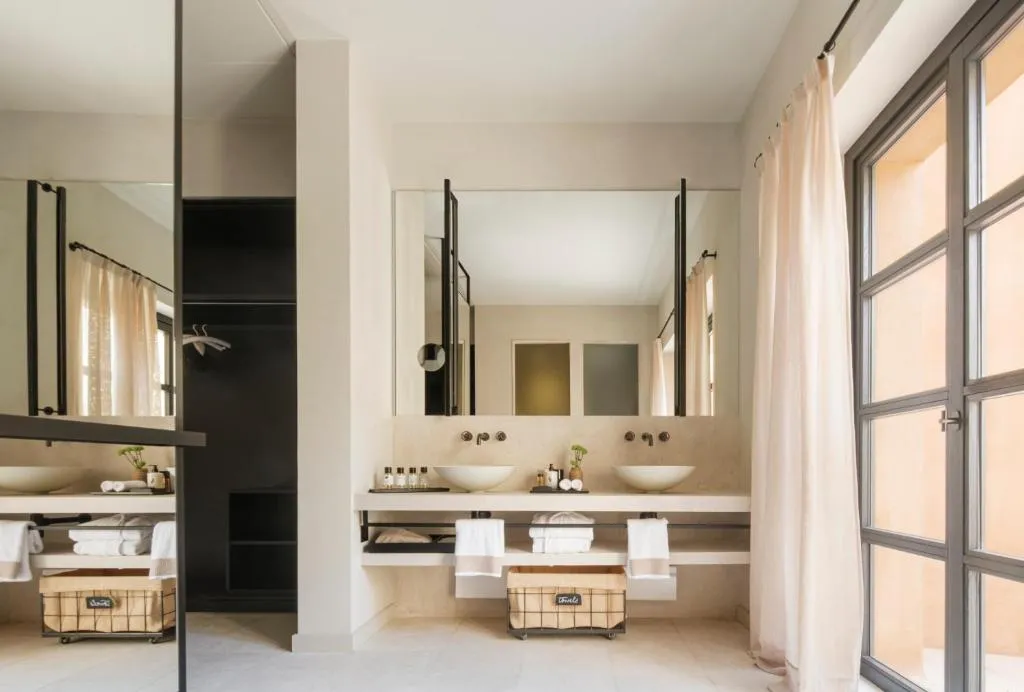 Gallery 20