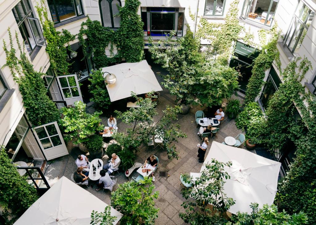 Coco Hotel