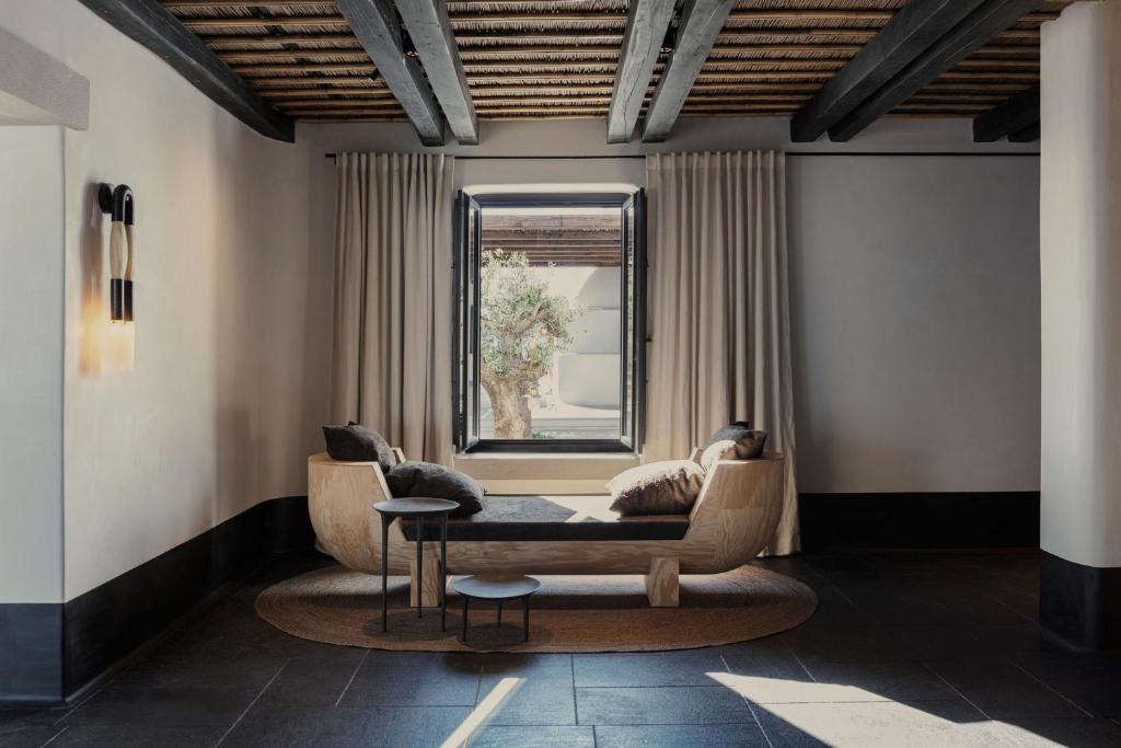 Gallery 17