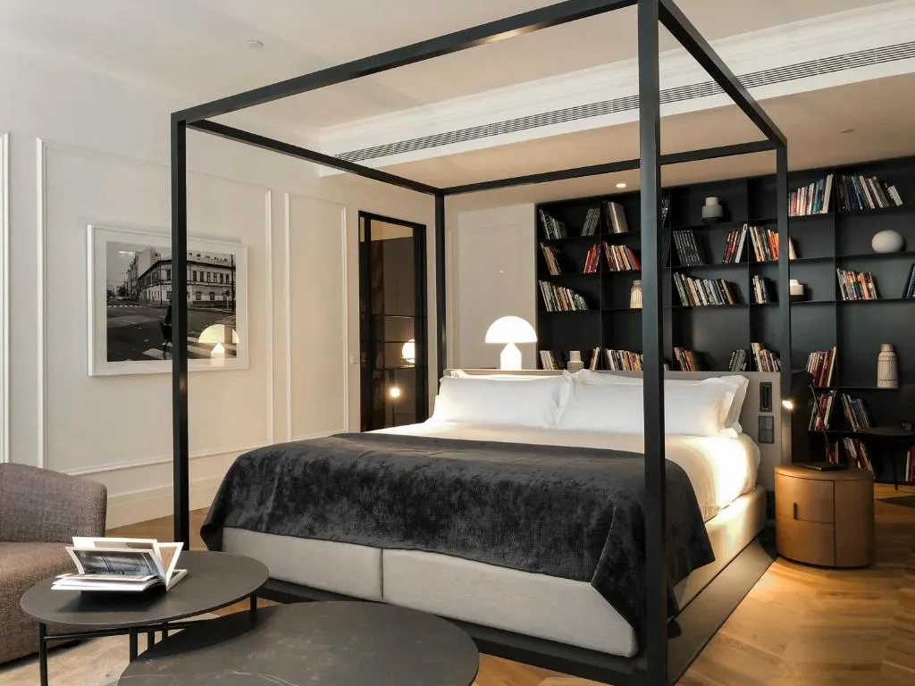 Gallery 20