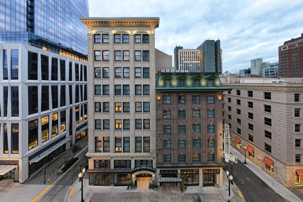 Woodlark Hotel Portland, a Tribute Portfolio Hotel