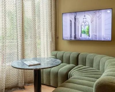 Gallery 10